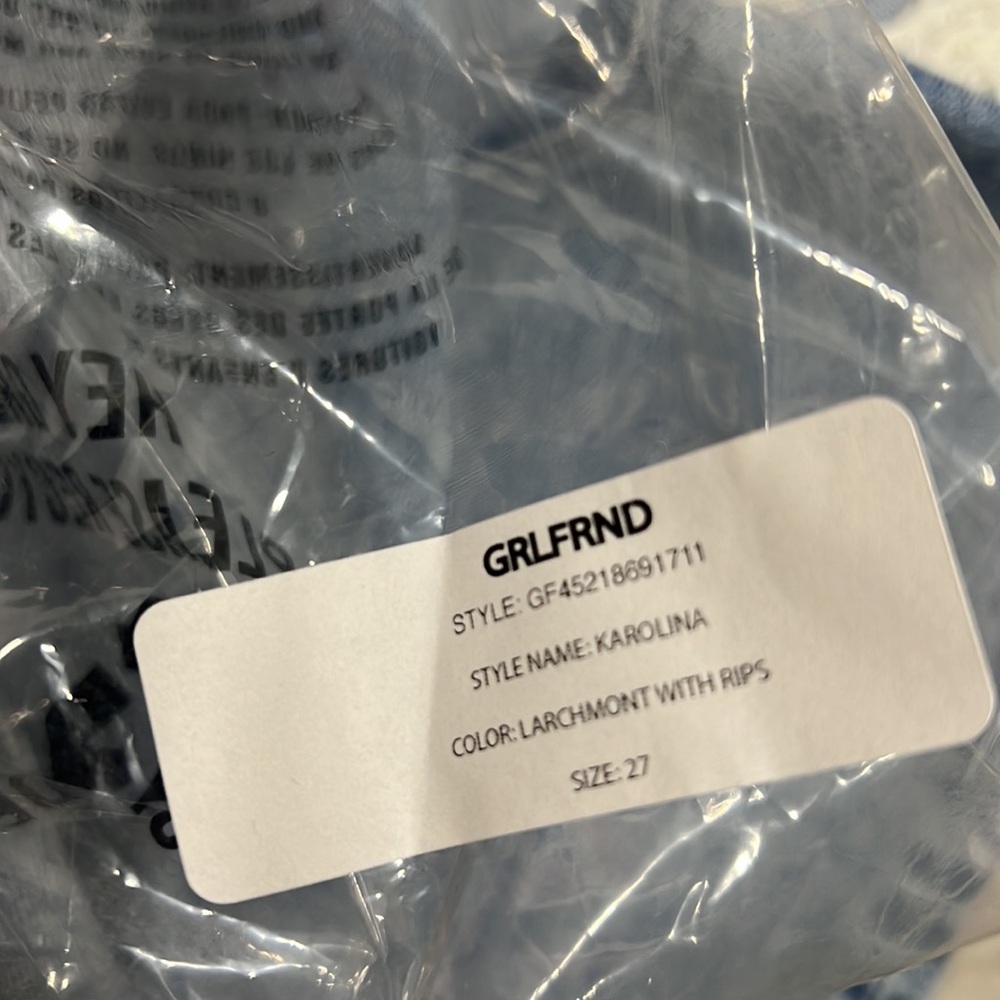 GRLFRND Karolina High Rise Straight Crop in Larchmont with Rips - Picture 6 of 8